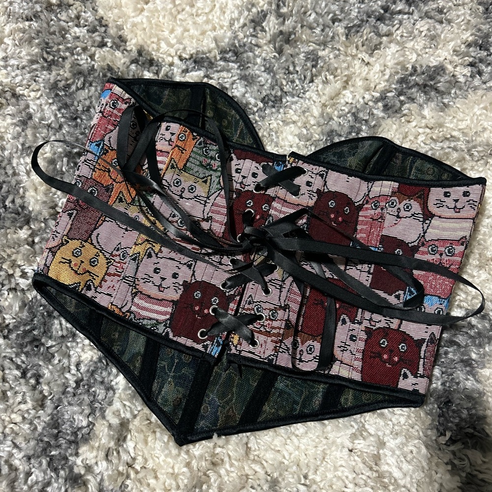 Gorgeous brand new Cat Tapestry Boned Corset top - Picture 5 of 10